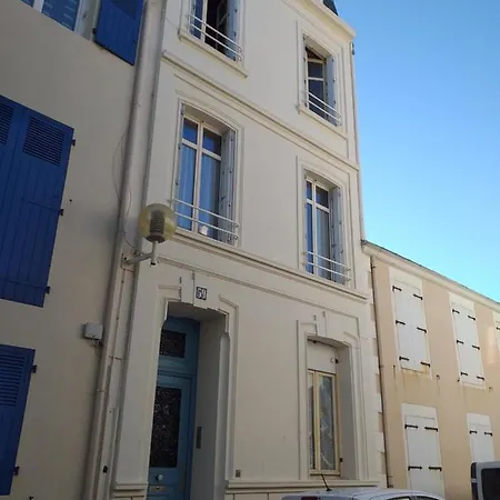 Hyper Centre Entre Port Et *