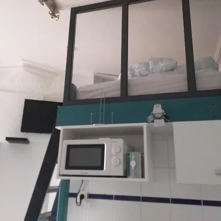 Hyper Centre Entre Port Et *