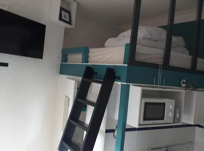 Hyper Centre Entre Port Et * 莱萨布勒-多洛讷